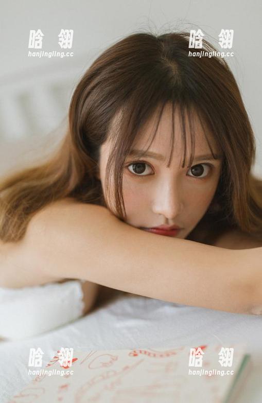 微密圈 - 下载独家图集：120斤的小王同学与可爱棉袜的萌趣碰撞，令人心动不已
