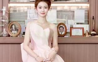 Feilin嗲囡囡 – 在线展现G干干的户外作品，展现与自然亲密接触的瞬间