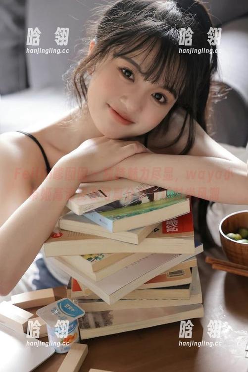 Feilin嗲囡囡-waya小帝姬 Feilin嗲囡囡 - 独特魅力尽显,waya小帝姬高清皮衣写真分享引领时尚风潮