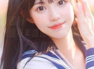 GIRLT果团网 – 周琰琳LIN学妹写真全集，完美原图与丰盛图包，让你领略青春的多样风貌