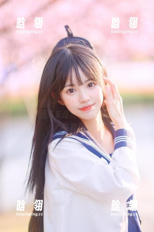 GIRLT果团网-周琰琳LIN GIRLT果团网 - 周琰琳LIN学妹写真全集,完美原图与丰盛图包,让你领略青春的多样风貌