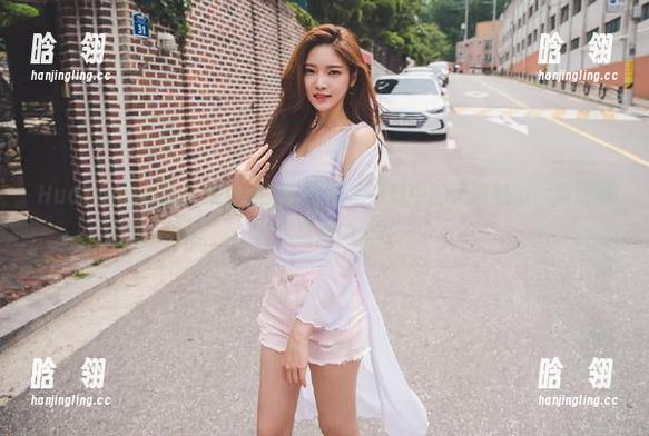 HuaYang花漾-心妍公主 HuaYang花漾 - 观看心妍公主泳池写真中的无限魅力,高清图片尽显她的个性