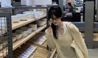IMiss爱蜜社 – 小丽莎萌萌哒魅力厨娘写真，精选她的美食与微笑，让人心动不已！