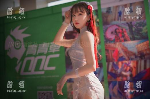 IMiss爱蜜社-格格污巫 IMiss爱蜜社 - 探索格格污巫白衬衫的魅力:独特视角下的精彩作品图集