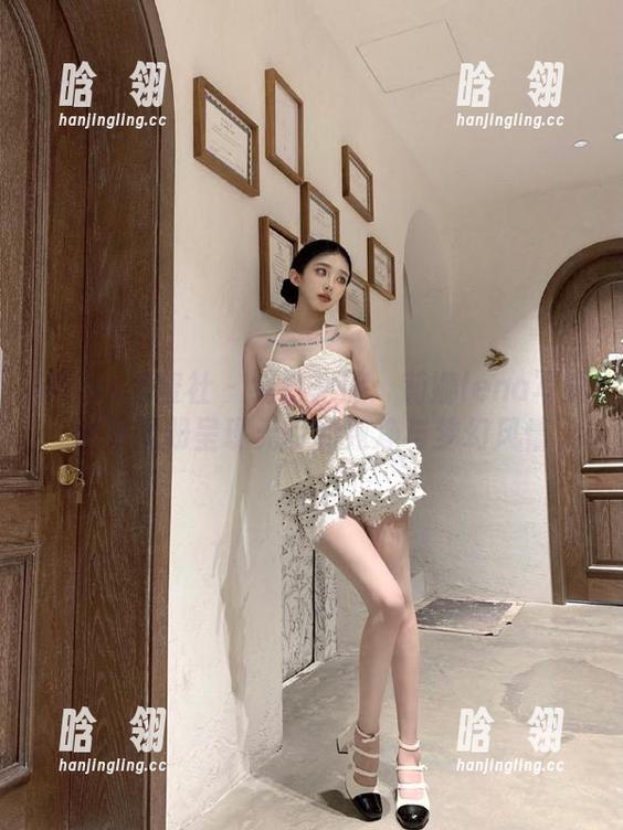 IMiss爱蜜社-莉娜lena IMiss爱蜜社 - 纯白之旅:莉娜lena写真合集图册呈现无尽的纯净与梦幻风情