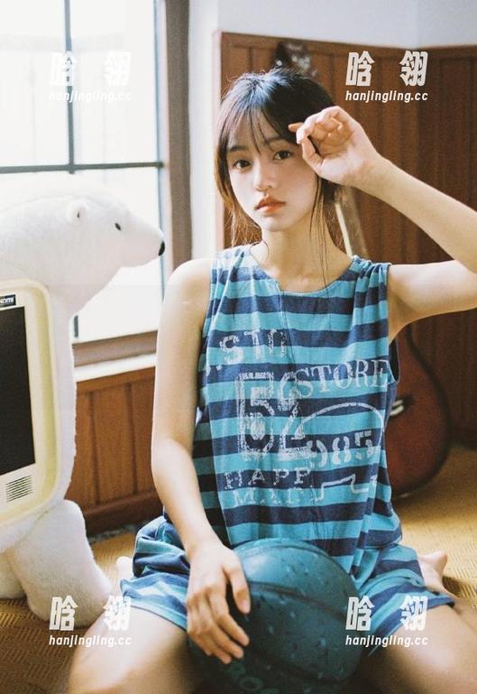 IMiss爱蜜社-逗逗doudou IMiss爱蜜社 - 让人惊艳的连衣裙,逗逗doudou的私拍写真展现无与伦比的风采!