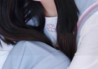 MFStar模范学院 – 露露Andrea女王写真作品的完美呈现：畅享她的精彩图集之旅！
