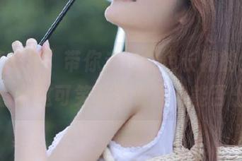 “喵糖映画”带你走进白色长裙的梦境，看看我这可笑的写真图包能否出道