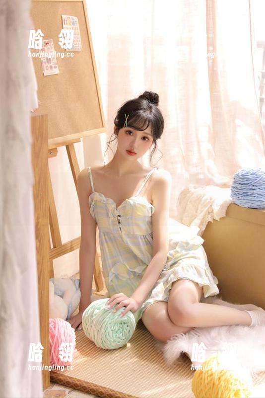 MiStar魅妍社-大奶昔Kyra MiStar魅妍社 - 大奶昔Kyra最新写真集更新,泳池里的滑稽瞬间不容错过!