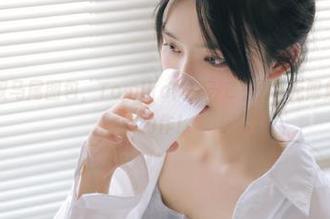 精美私拍双马尾图包，Tomiko(とみこ)展示无限魅力的绝佳力作！