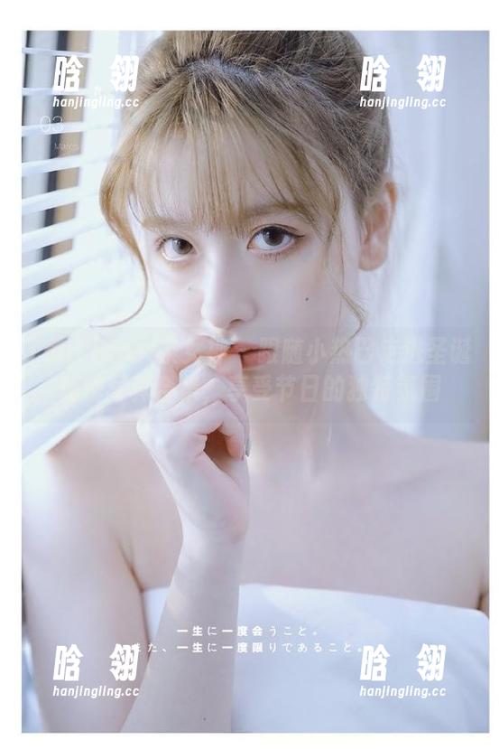 TouTiao头条女神 - 跟随小热巴走进圣诞私房写真合集，享受节日的独特氛围