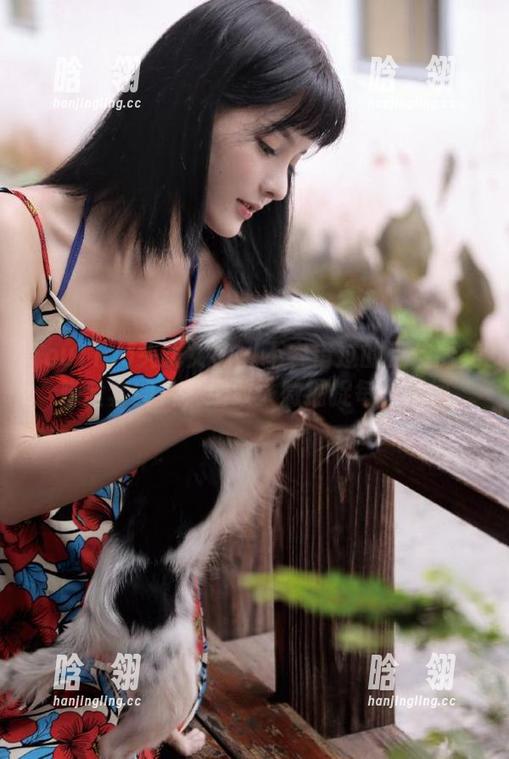 TouTiao头条女神-王佳凝 TouTiao头条女神 - 不容错过的王佳凝美脚全套图片,细致入微捕捉每一瞬间