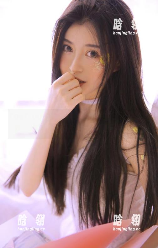 TouTiao头条女神 - 跟随美纳子运动的步伐，欣赏最新图片更新，感受运动之美