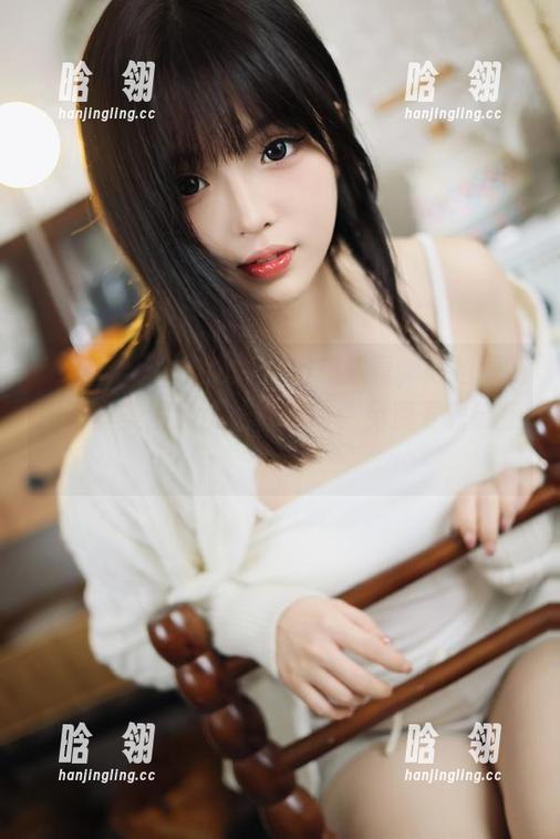 TouTiao头条女神-陈怡曼 TouTiao头条女神 - 幻想成真,陈怡曼制服写真美图原图让你心动,免费下载链接奉上