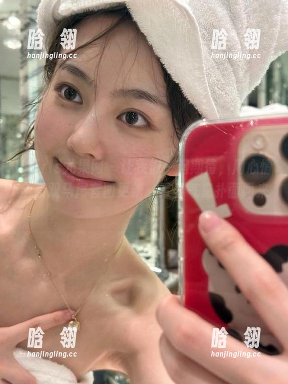 UGirls尤果网-周心情 UGirls尤果网 - 让我们一起期待,周心情全新双马尾套图更新,青春气息扑面而来!