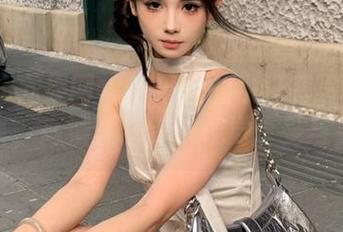 UGirls尤果网 – 李丁丁的牛仔裤写真在线分享，高清画质带来视觉享受与灵感