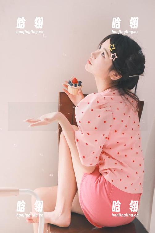 UGirls尤果网 - 李思宁的毛衣魅力：一组美图图包让你爱上这个季节