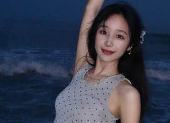 UGirls尤果网 – 用心欣赏李思宁全套户外写真原图，发现生活中那些被遗忘的风景