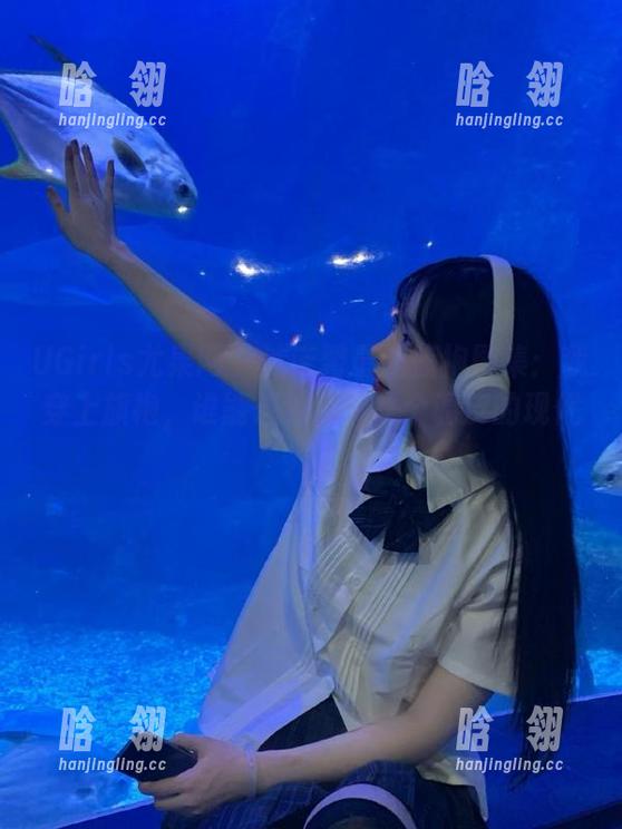 UGirls尤果网-沈诺馨 UGirls尤果网 - 沈诺馨最新旗袍图集:我穿上旗袍,谁能想到我只是个调皮的现代人?