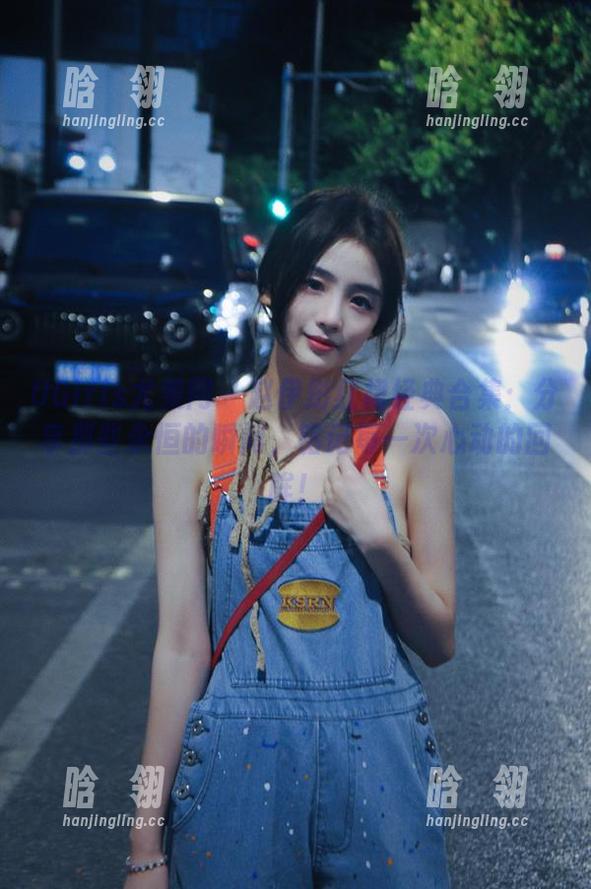UGirls尤果网-赵伊彤 UGirls尤果网 - 赵伊彤红裙经典合集:分享那些永恒的瞬间,铭记每一次心动的回眸!