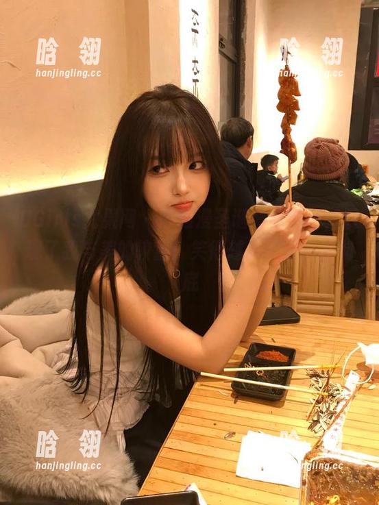 UGirls尤果网 - 陈雅漫圣诞最新图包，展现了我与美的较量：笑得越多，丑得越彻底