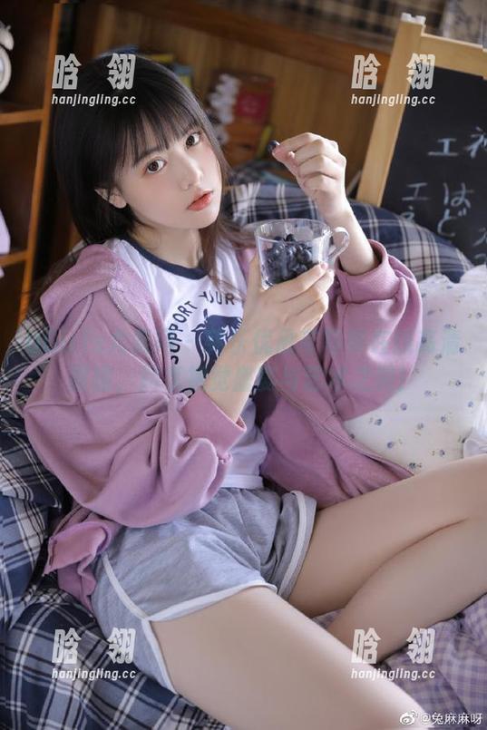 UGirls尤果网 - 韩乐优吊带写真在线高清展现，尽享视觉盛宴与艺术之美！