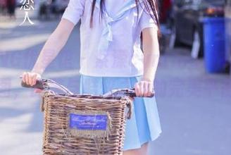 UXING优星馆 – 紫潆cynthia皮衣私拍套图，甜美与酷炫之间的完美平衡！