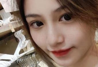 XIAOYU语画界 – 小尤奈夏日短裤写真全新更新：时尚潮流的完美展现