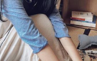XIAOYU语画界 – 探索徐莉芝Booty的灰丝写真：每一张照片都散发出迷人的气息