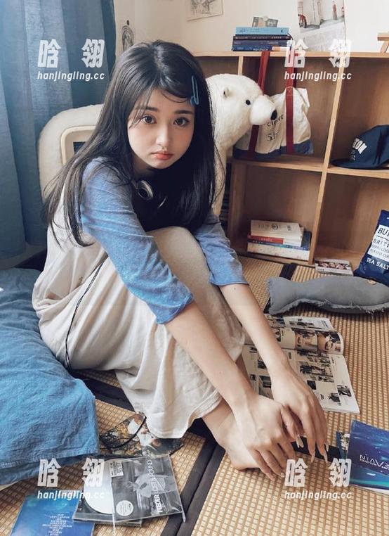 XIAOYU语画界-徐莉芝Booty XIAOYU语画界 - 探索徐莉芝Booty的灰丝写真:每一张照片都散发出迷人的气息