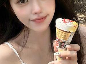 Xiuren秀人网 – 最新双人写真作品集：yoo优优用镜头讲述动人故事