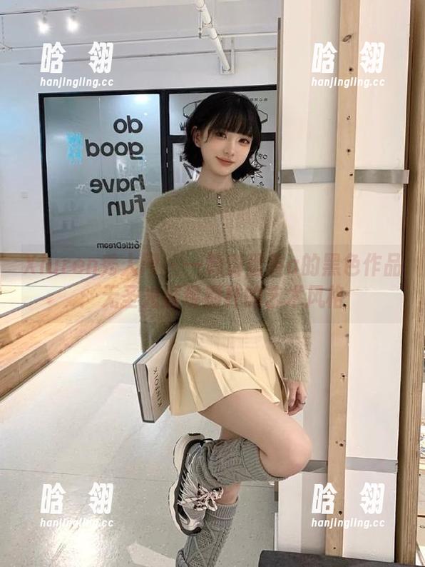 Xiuren秀人网-一颗甜蛋黄a Xiuren秀人网 - 一颗甜蛋黄a的黑色作品:无圣光展现别样的艺术风格