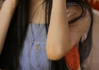 Xiuren秀人网 – 下载“会飞的小虎牙”美丽礼服写真照片，免费获取，感受她无限的时尚魅力与气质！