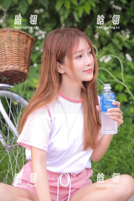 Xiuren秀人网 - 十九九最新写真“妹妹”上线，精彩图片带你感受艺术之美