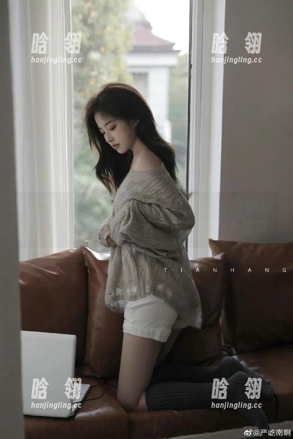 Xiuren秀人网-卓琳妹妹_jolin Xiuren秀人网 - 居家私拍特辑:卓琳妹妹_jolin的每一张套图都讲述一个故事