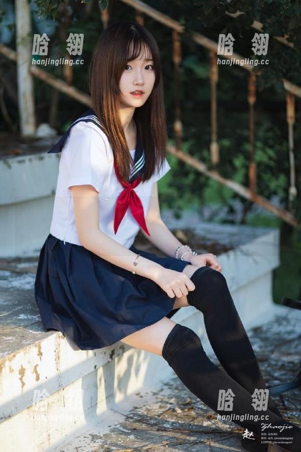 Xiuren秀人网-小逗逗 Xiuren秀人网 - 花嫁之路,小逗逗的写真艺术,原图与图包齐分享!
