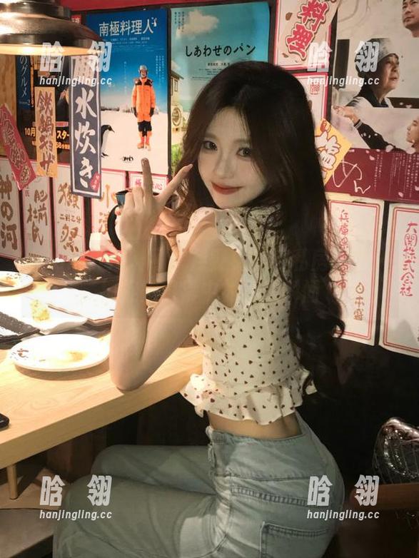 Xiuren秀人网 - 月野兔美妞私房图集：捕捉她日常中的柔美瞬间