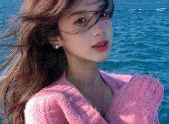Xiuren秀人网 – 全套林文文白色写真，才发现原来素净也能如此精彩，令人叹为观止！