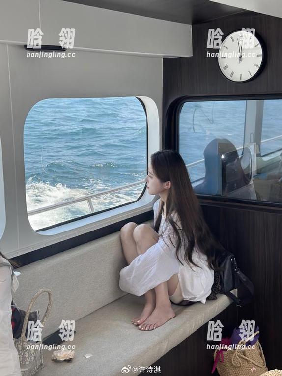 Xiuren秀人网 - 沈青黛的私拍女孩作品，演绎自然与时尚的完美交响