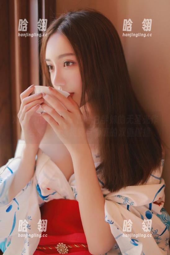Xiuren秀人网-田兮白 Xiuren秀人网 - 田兮白学妹的无圣光作品合集,缔造视觉与情感的双重碰撞