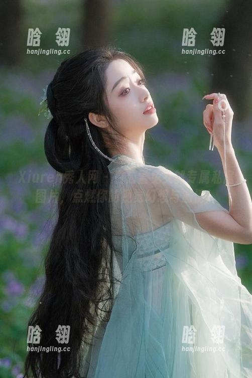 Xiuren秀人网-白茹雪 Xiuren秀人网 - 白茹雪兔女郎专属私房图片,点燃你的视觉幻想与激情!