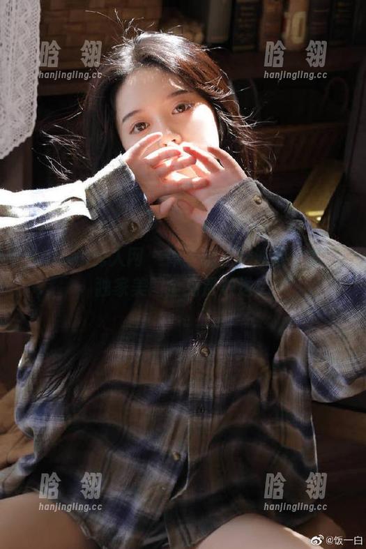 Xiuren秀人网-绯月樱 Xiuren秀人网 - 体验绯月樱泳池之美,独家美图全免费放送!