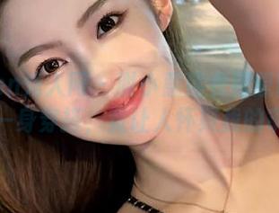 Xiuren秀人网 – 谢小蒽连衣裙原图合集：这一身穿搭，竟让人怀疑我的审美！