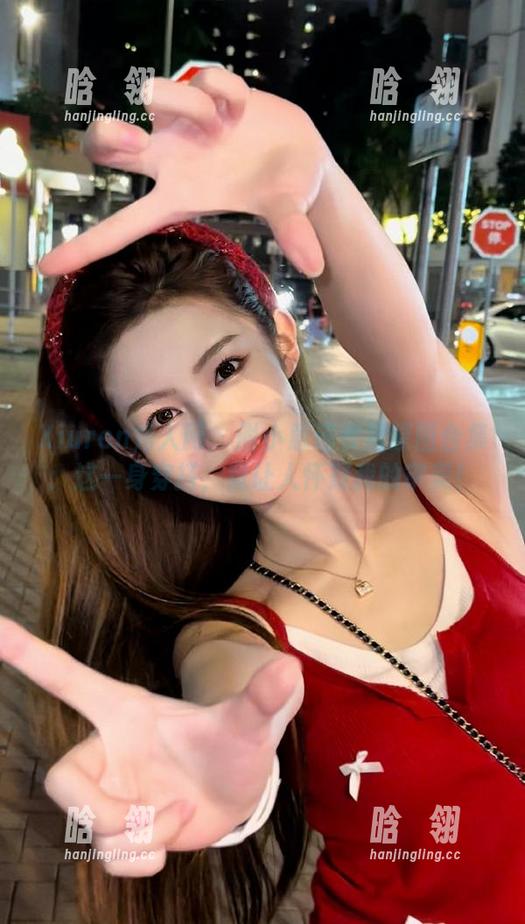 Xiuren秀人网 - 谢小蒽连衣裙原图合集：这一身穿搭，竟让人怀疑我的审美！