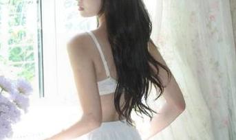 Xiuren秀人网 – 赤间菀枫短裙作品精选：在镜头下绽放无限魅力的女性力量