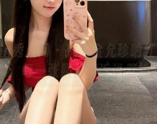 Xiuren秀人网 – 探索金允珍呐红裙的写真合集：每一张照片都诉说着她的故事