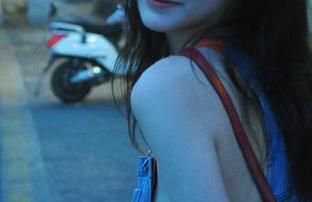 YITUYU艺图语 – 妮可的连体衣写真探索：每一张图片都闪烁着迷人的光彩