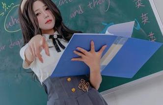 Yiko湿润兔的豌豆公主写真分享，花房中的秘密竟然比你想象的还要丰盛！
