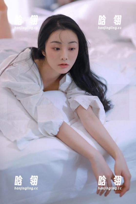 YouMi尤蜜荟 - 精选是小逗逗校园写真作品：用镜头捕捉青春年华，记录每一个难忘的校园时刻