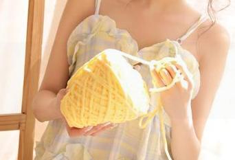 beautyleg – Annie的死库水套图资源，竟然能让人一秒钟爱上她的魅力！
